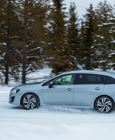 SUBARU-LEVORG-lr-40